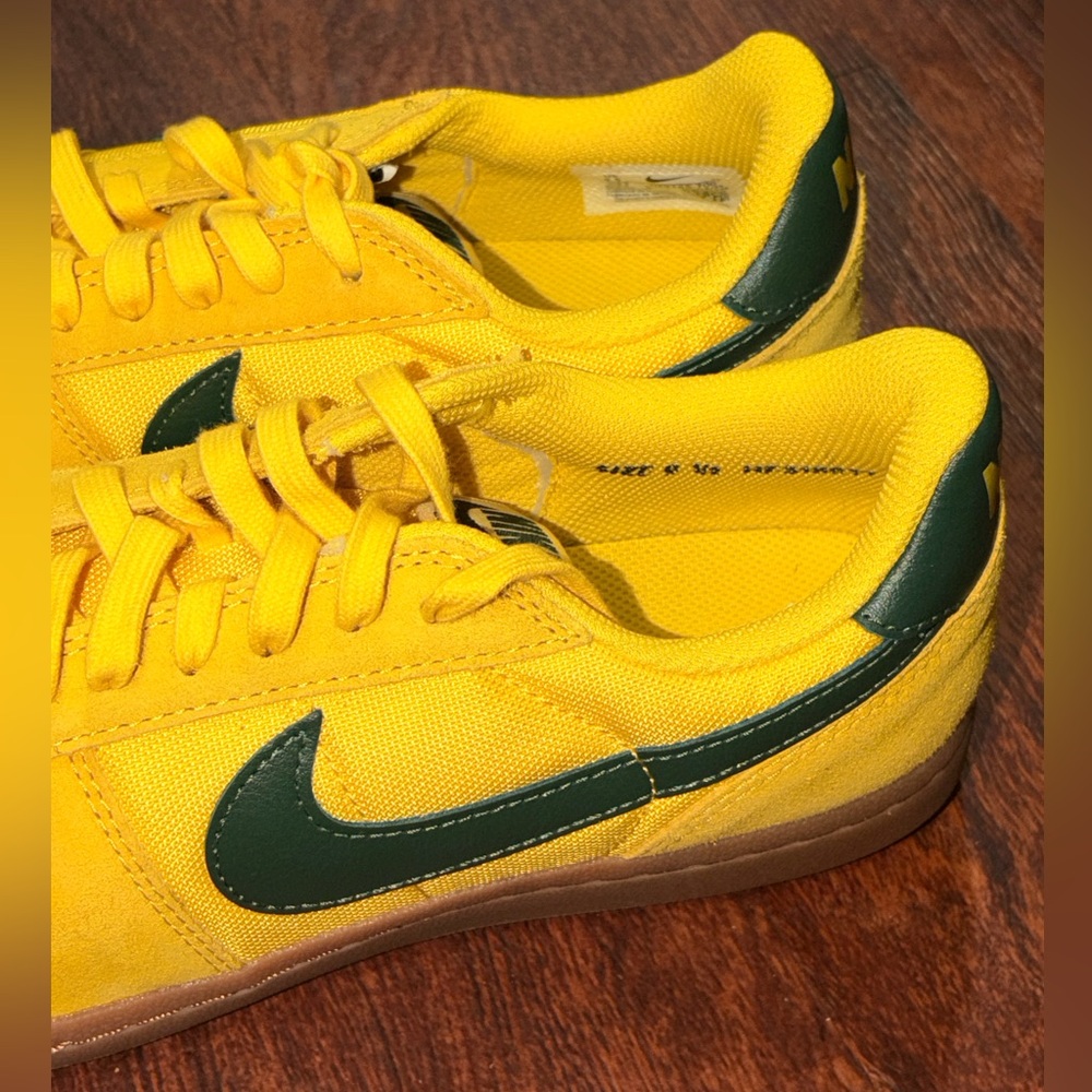 Nike 9.5 - Picture 5 of 14
